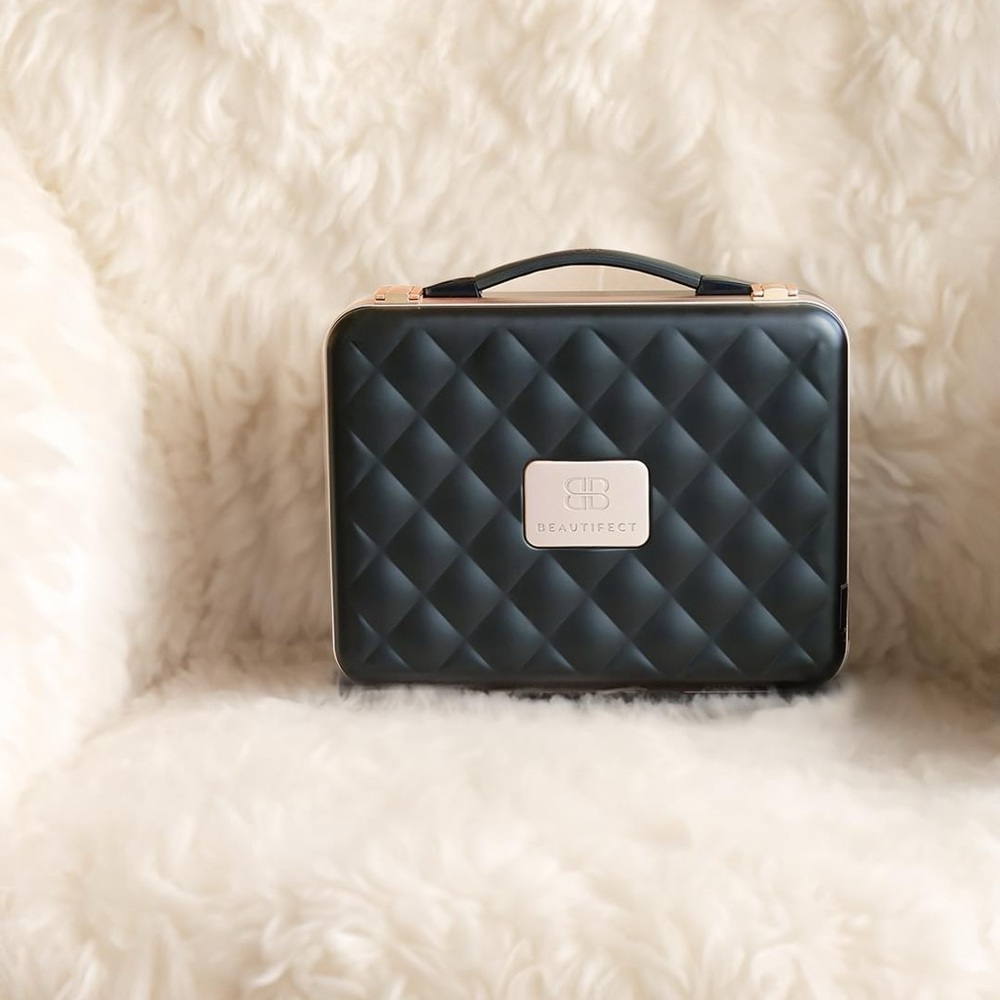 Beautifect black matte makeup box